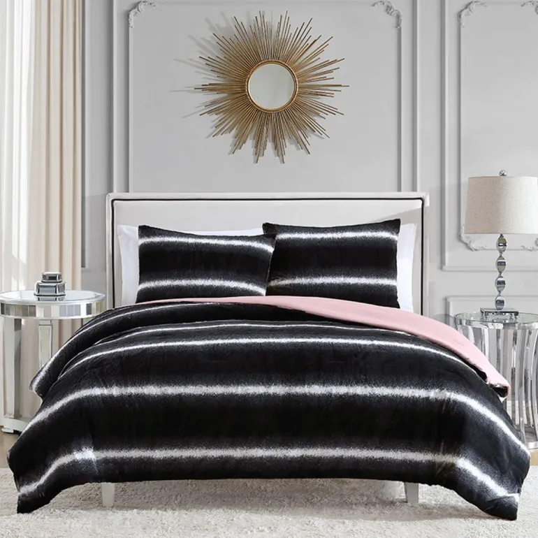 Faux Fur Ombre Stripe Dynesett